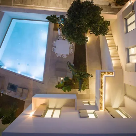 Two Vaults, Old Town * Retimno