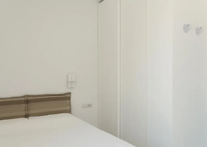 Two Vaults, Old Town *