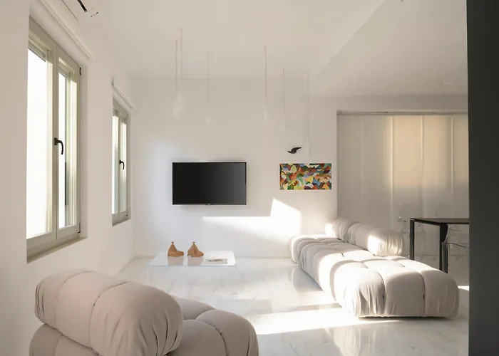 Two Vaults, Old Town Willa