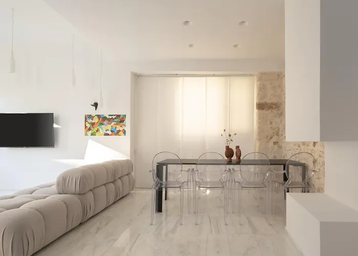 Two Vaults, Old Town Willa Retimno