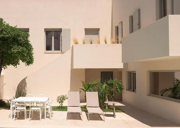 Willa Two Vaults, Old Town