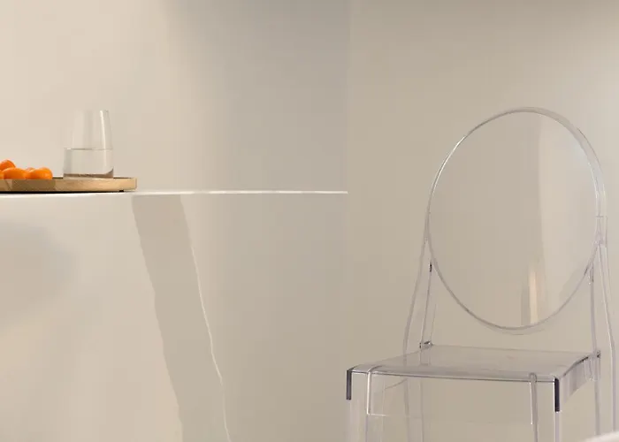 Two Vaults, Old Town Willa