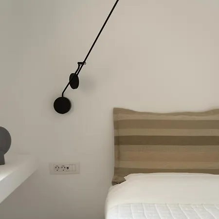 Two Vaults, Old Town *