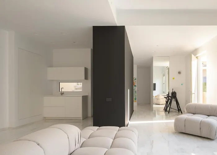 Villa Two Vaults, Old Town